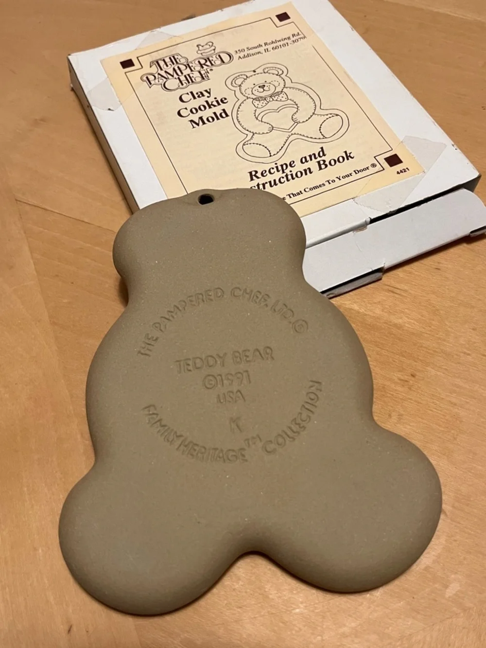 The Pampered Chef Teddy Bear Heart Clay Cookie Mold